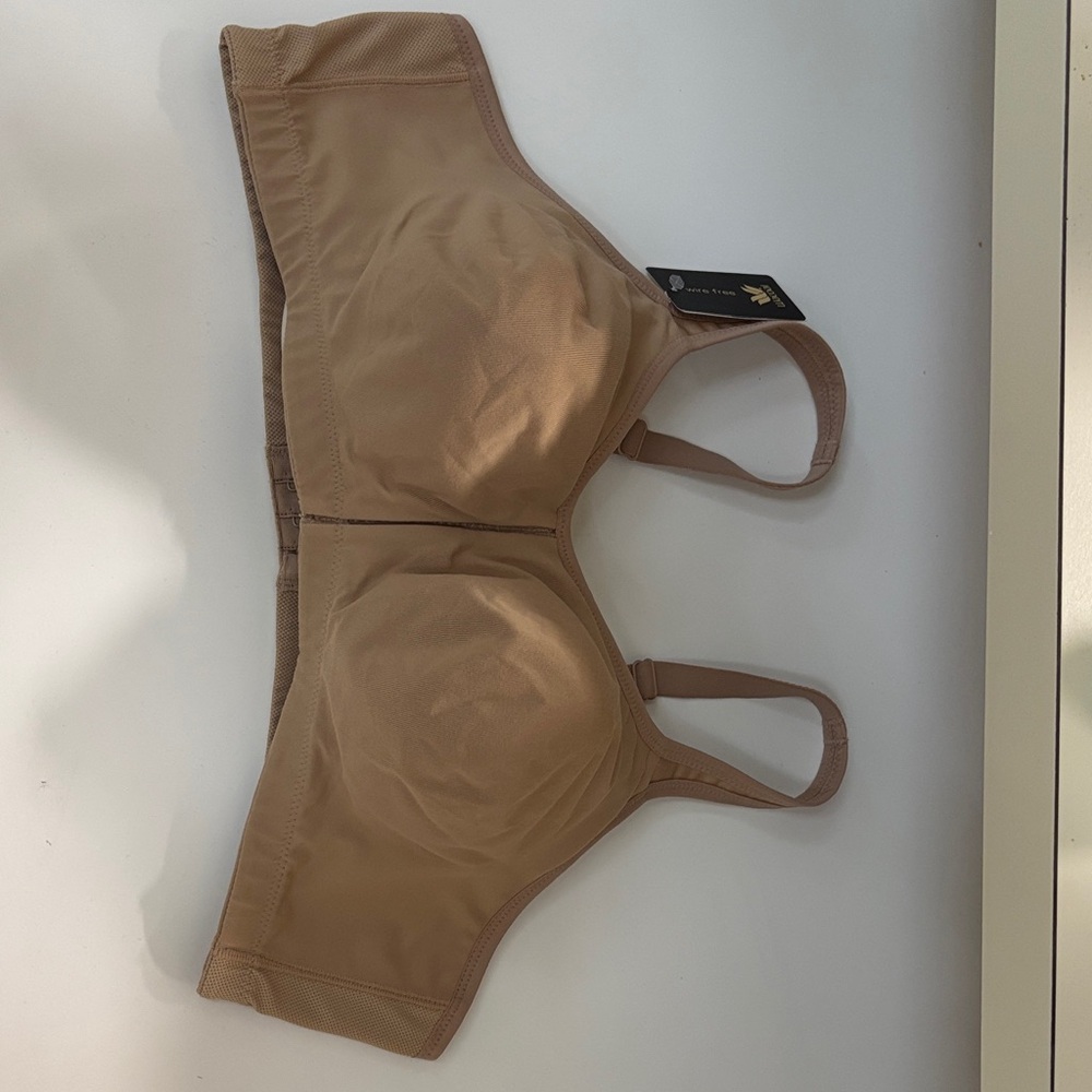 Wacoal Tan  Bra with Adjustable Straps 44C NWT